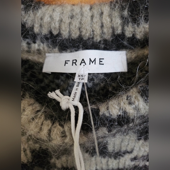 🩶 FRAME Sweater MSRP$488🩶 - Picture 8 of 11